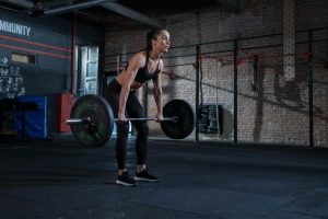Σε πονάει η μέση στο deadlift; Μήπως δεν φταίει τελικά το deadlift;
