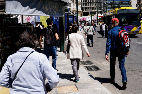 Ανατροπή: Πιάνει... Φθινόπωρο η ελευθερία με τις μάσκες