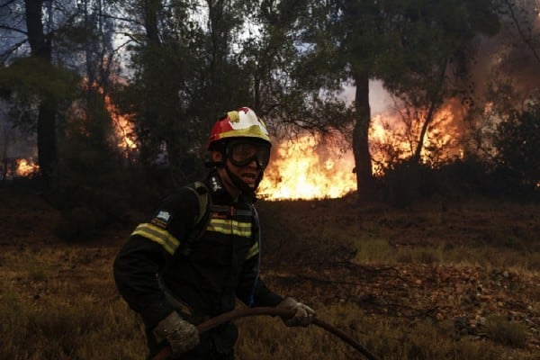 Συνεχείς αναζωπυρώσεις στην Ζάκυνθο