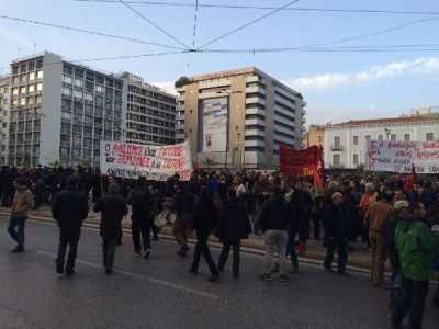 Σε εξέλιξη αντιφασιστική διαδήλωση για τα Ίμια