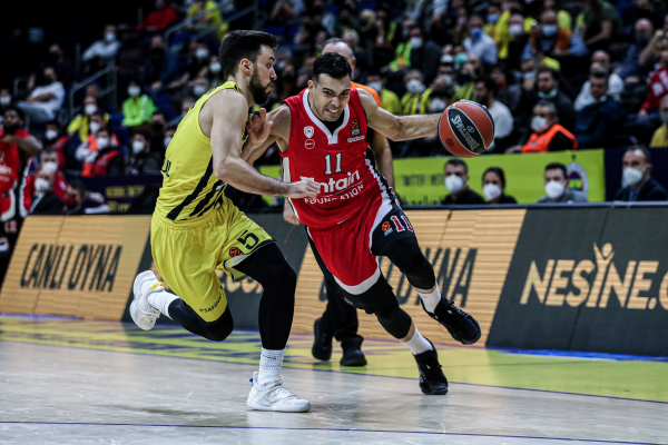 Euroleague: Η απραξία «ξεκούρδισε» τον Ολυμπιακό που έχασε 94-80 από τη Φενέρμπαχτσε