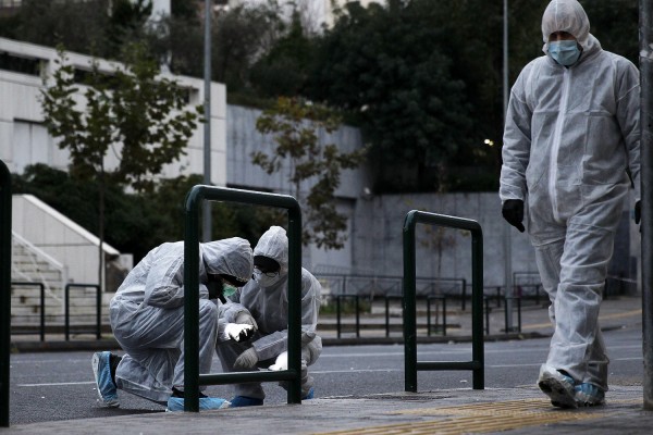 Η στίγμη της έκρηξης στο κατάστημα επίπλων στο Μαρούσι [Βίντεο]