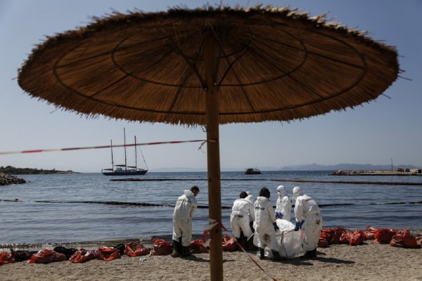 Καθαρό το παραλιακό μέτωπο νοτίως της Βούλας