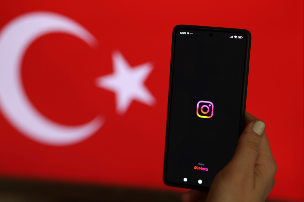 Η Τουρκία επανέφερε την πρόσβαση στο Instagram