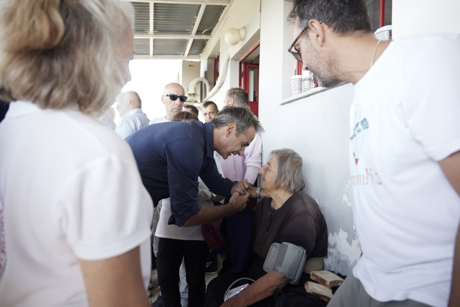 Μητσοτάκης από Καρδίτσα: «Θα κινητοποιήσω κάθε ευρωπαϊκό πόρο για στήριξη - Προέχουν οι απεγκλωβισμοί»