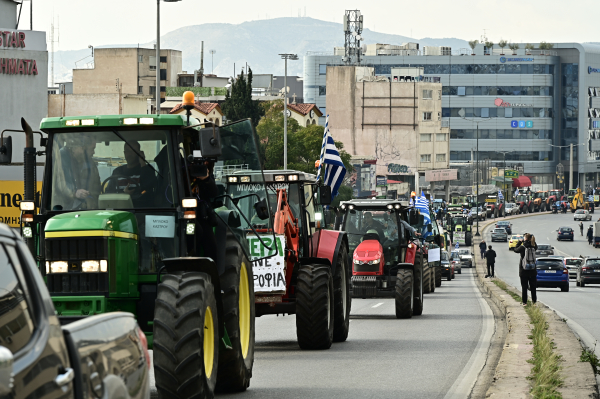 Δεν πλήρωσαν διόδια τα τρακτέρ για να κατέβουν στην Αθήνα - Ποιος είναι ο λόγος