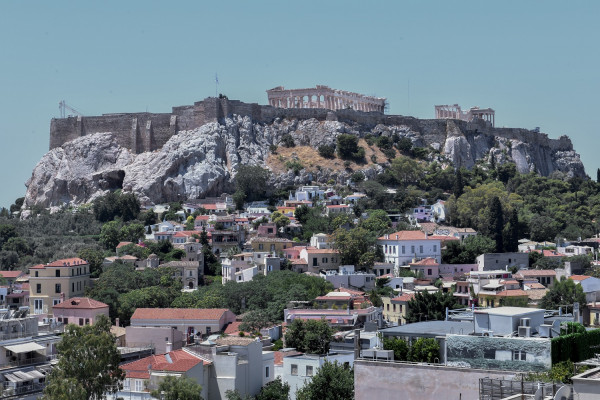 Επίδομα ενοικίου: Χέρι βοηθείας στα χαμηλά εισοδήματα - Επιδοτείται η αλλαγή ονόματος στον λογαριασμό της ΔΕΗ