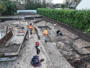 Αρχαιολόγοι ανακάλυψαν σκελετούς στο προαύλιο δημοτικού σχολείου