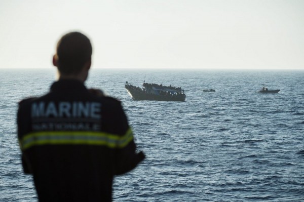 Ισπανία: 600 Αφρικανοί μετανάστες εντοπίστηκαν και σώθηκαν τις τελευταίες 24 ώρες