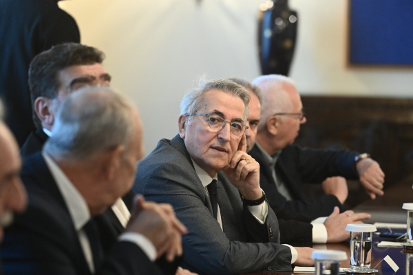 Σε αναμμένα κάρβουνα