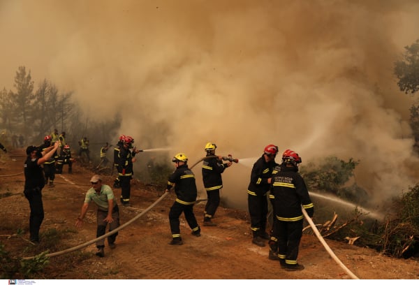 Φωτιά στην Αρκαδία: Παραμένει αρκετά δύσκολη η κατάσταση στη Γορτυνία