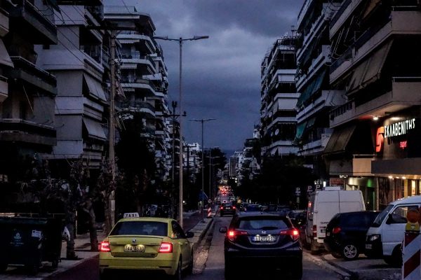 Καιρός: Κυριακή με βροχές και χιονοπτώσεις, πού θα ανέβει λίγο η θερμοκρασία