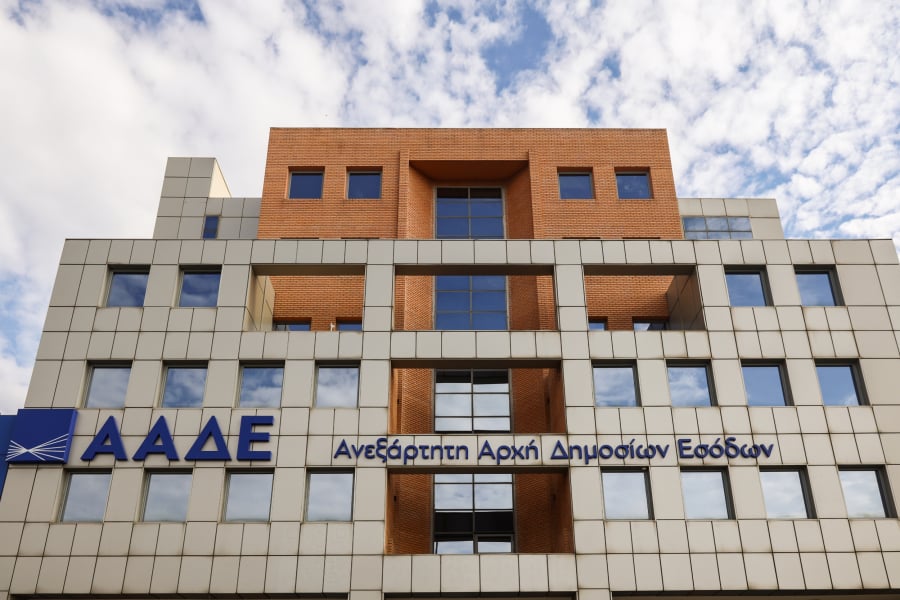 ΑΑΔΕ: Αναβιώνουν οι ρυθμίσεις πάγιων χρεών και οι δόσεις 36, 72, 100 και 120