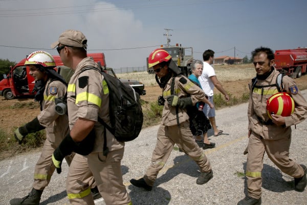 Θεσσαλονίκη: Φωτιά τώρα κοντά στα διόδια των Μαλγάρων