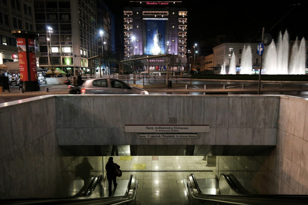 Παράταση στην ...παράταση για το lockdown, τι θα γίνει με σχολεία, εστίαση και λιανεμπόριο