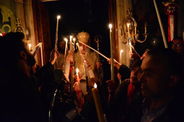 Στις 18.30 του Μεγάλου Σαββάτου φτάνει το Άγιο Φως στην Αθήνα