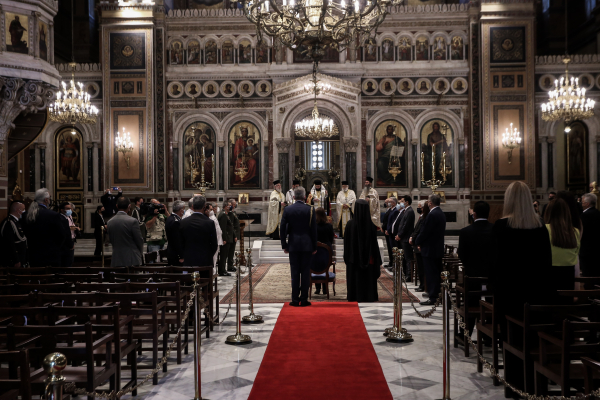 Αδιανόητη δήλωση Αρχιμανδρίτη: «Τα εμβόλια κατά του κορονοϊού είναι λουσμένα στο αίμα»