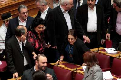 Πρόταση νόμου του ΚΚΕ για επίδομα ανεργίας 600 ευρώ σε όλους τους ανέργους