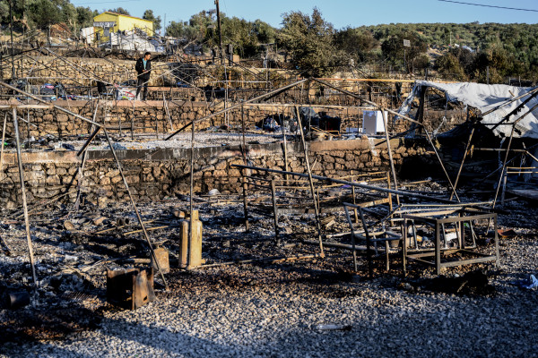 Μόρια: Έσβησε η φωτιά - Ολοκληρωτική η καταστροφή