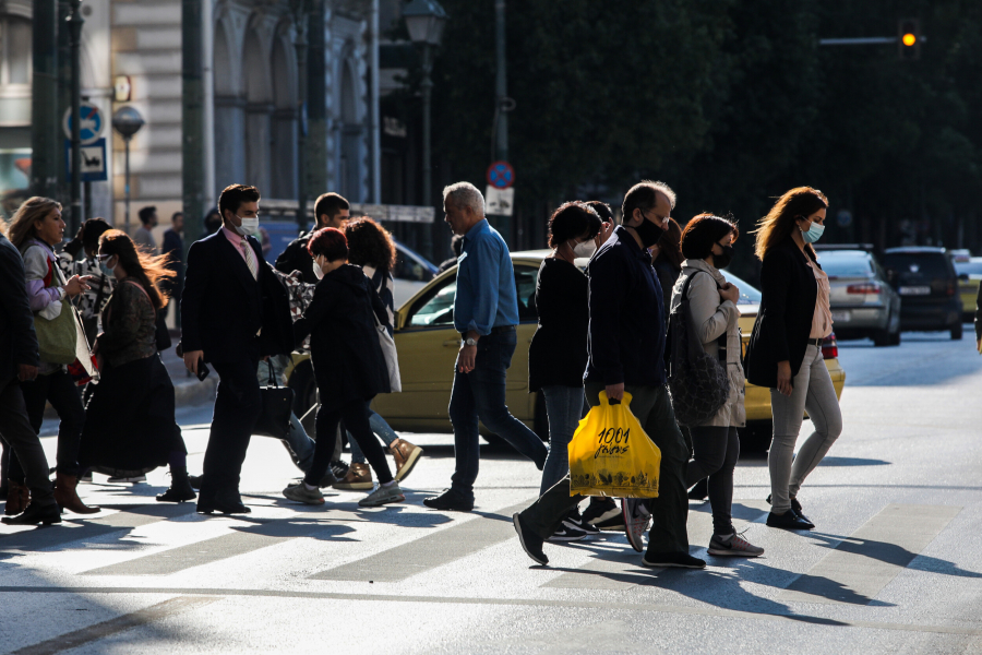 Καλπάζει ο κορονοϊός σε Αττική και Θεσσαλονίκη, ο χάρτης των κρουσμάτων