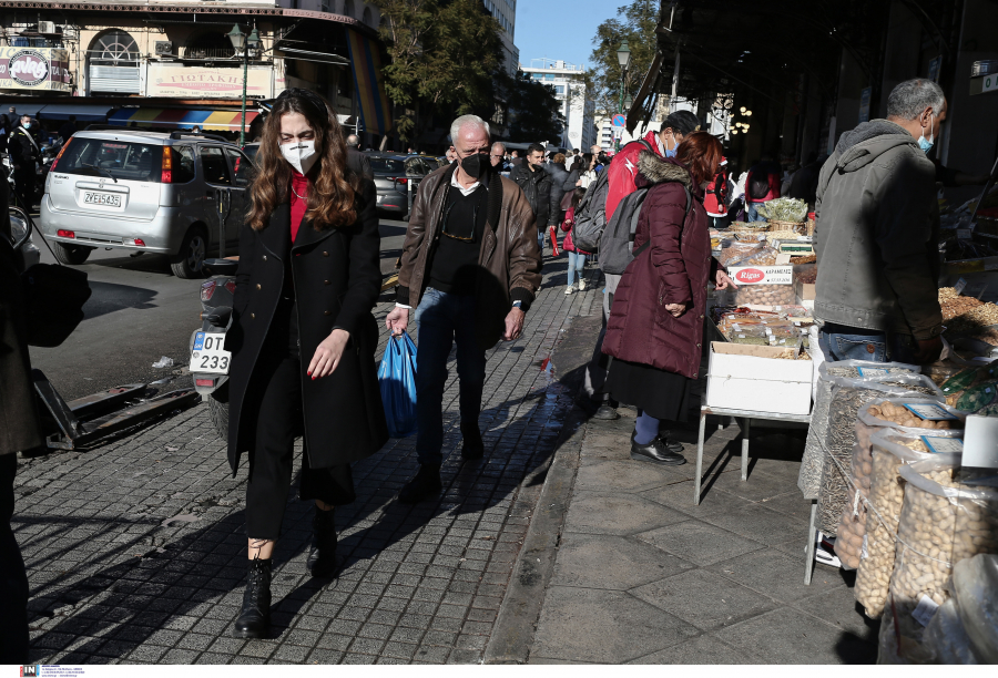 Εφτά ερωτήσεις για τη Μετάλλαξη Όμικρον: Τι θα γίνει όταν «χτυπήσει» τους ηλικιωμένους