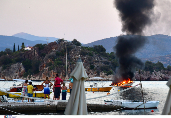 Δύο οι γυναίκες τραυματίες από την έκρηξη σε σκάφος στο Τολό, έπεσαν στη θάλασσα για να σωθούν (βίντεο)