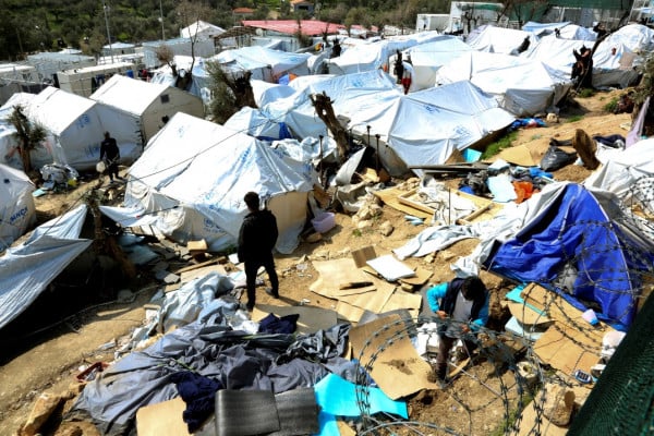 Διαταγή της ΕΛΑΣ για αιματολογικές εξετάσεις αστυνομικών στη Μόρια έπειτα από κρούσμα μεταδοτικής ασθένειας