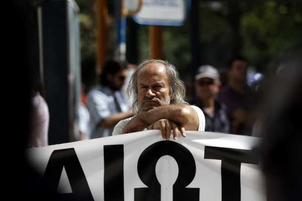 Φρένο βάζει το ΔΝΤ στο «σπάσιμο» του ΑΚΑΓΕ για τις συντάξεις 