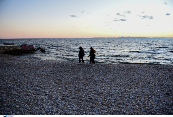 Καιρός: Βροχές και καταιγίδες αλλά με άνοδο της θερμοκρασίας