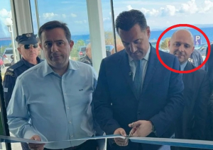 Σε ποιον έχουν αναθέσει Μητσοτάκης και Γεωργιάδης την περίθαλψη των διασωθέντων στη Χίο;