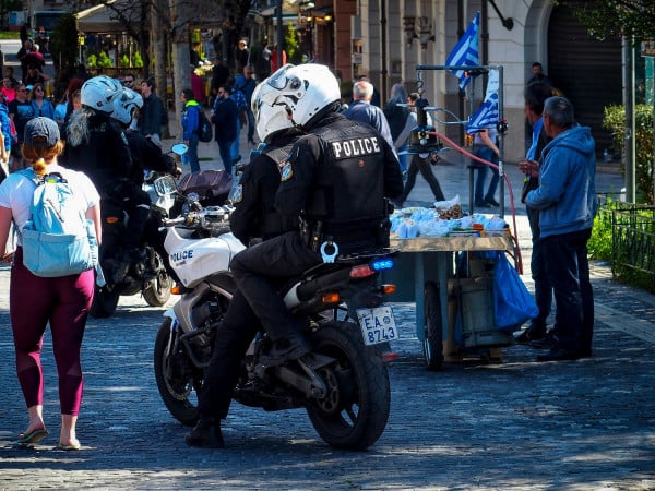 Τραυματίστηκε αστυνομικός από συμπλοκή με κακοποιούς στα Μελίσσια