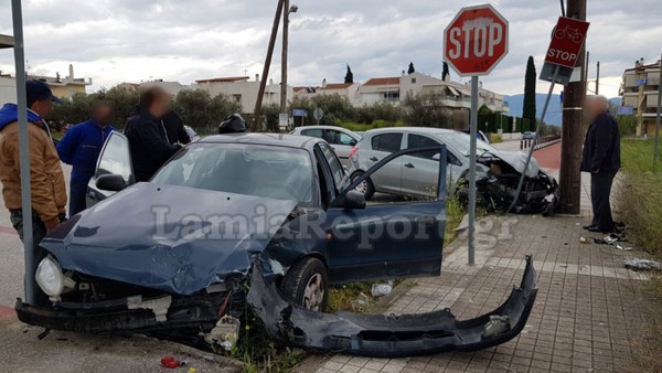 Σοβαρό τροχαίο στη Λαμία - Στο νοσοκομείο οι οδηγοί (pic)