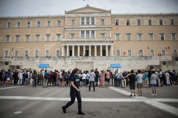 ΕΔΕ από την ΕΛΑΣ για την επίθεση του Ρουβίκωνα στη Βουλή