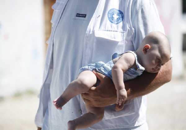 Εξηνταεπτάχρονη γέννησε το... εγγόνι της