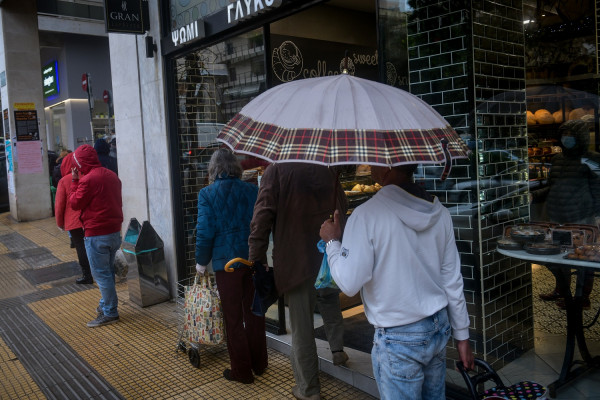 Κορονοϊός: Πώς καθαρίζουμε το σπίτι - Τι κάνουμε πριν και μετά το σούπερ μάρκετ (vid)