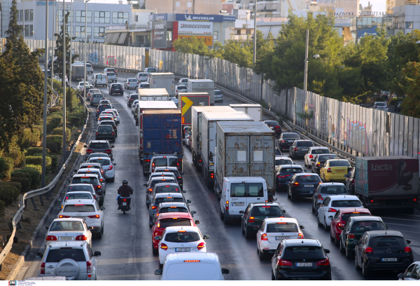 Στο «κόκκινο» ο Κηφισός και κεντρικοί δρόμοι της Αθήνας