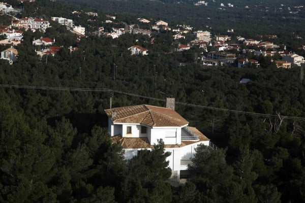 Παράταση σε οικοδομικές άδειες και αυθαίρετα