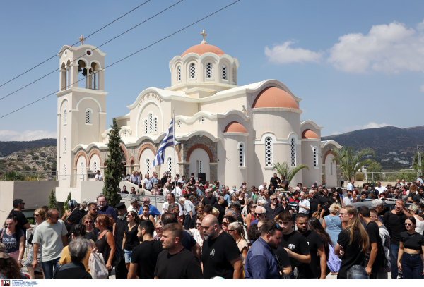 «Ράγισαν» καρδιές οι επικήδειοι για τον 36χρονο Αντώνη: «Έζησε αθόρυβα αλλά έφυγε εκκωφαντικά»