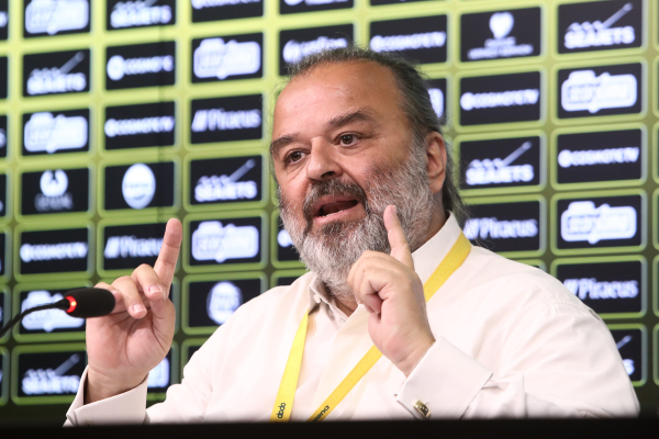 Ηλιόπουλος για ΑΕΚ: «Βάλτε ζώνη ασφαλείας και θα γίνει αυτό που πρέπει»