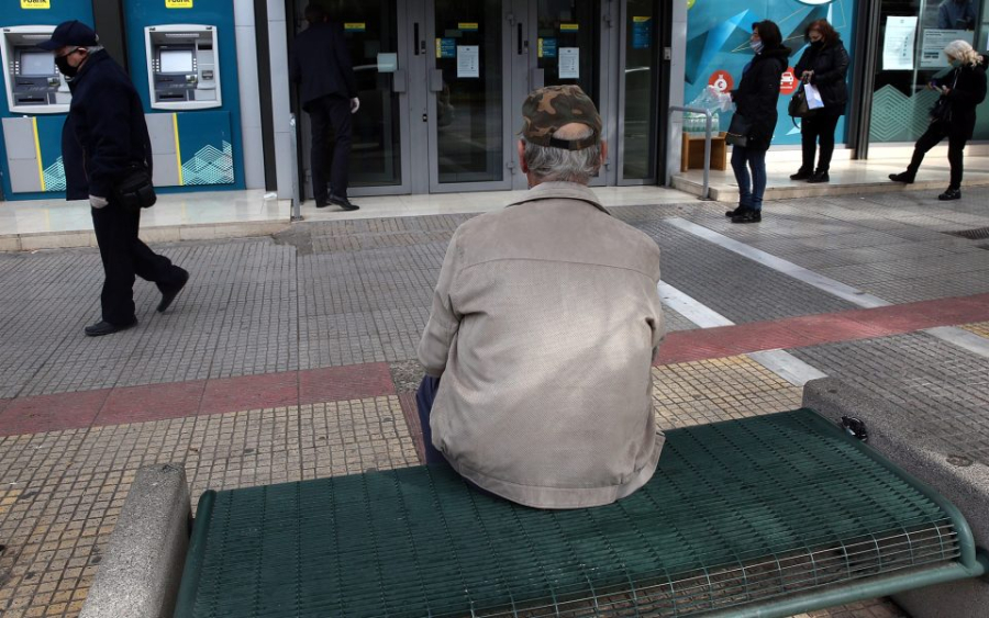 Αναδρομικά συνταξιούχων: Ποιοι θα πάρουν επιστροφές, δώρα και επικουρικές