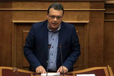 Φάμελλος: Αναλογική κατανομή των προσφύγων και στην ανατ. Θεσσαλονίκη