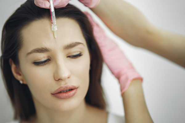 Προσοχή σε «αμφίβολα» botox, προκαλούν παραμορφώσεις: Προειδοποίηση ΙΣΑ