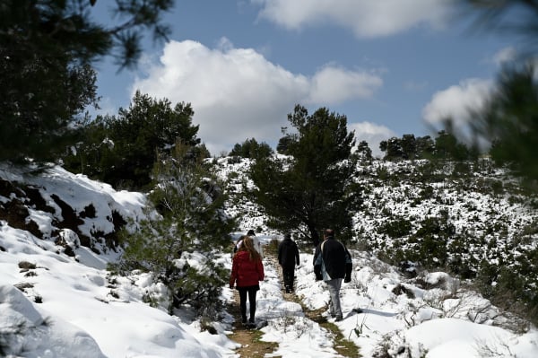 Καιρός: Καταιγίδες και χιόνια αύριο και στην Αττική με έντονα φαινόμενα