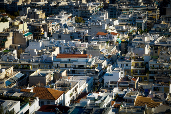 Σπίτι μου: Πώς θα πάρετε χαμηλότοκα στεγαστικά, τι ισχύει με τα έξοδα φακέλου για τις αιτήσεις στις τράπεζες