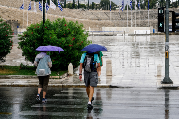 Έκτακτο δελτίο ΕΜΥ: Επιδείνωση του καιρού με καταιγίδες και κεραυνούς, ποιες περιοχές είναι στο στόχαστρο