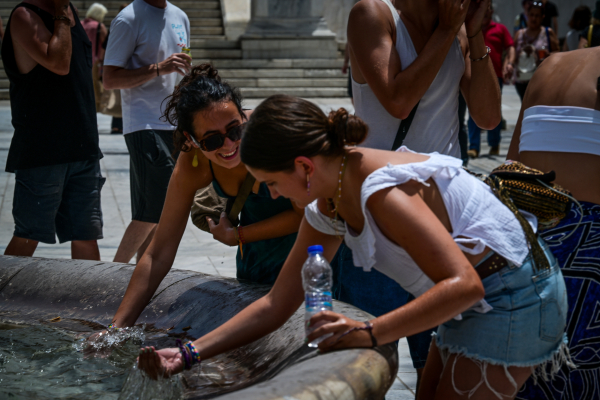 Καύσωνας: Πάνω από 40 °C σε πολλές περιοχές - Πού «έδειξε» το θερμόμετρο 41,2 °C