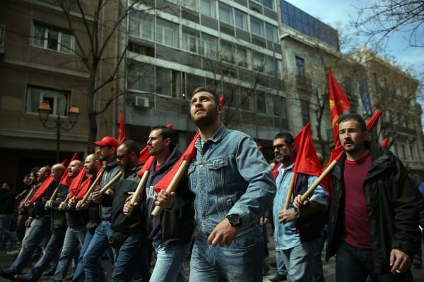 Στους δρόμους οι οικοδόμοι - Τρία θανατηφόρα ατυχήματα μέσα σε λίγες μέρες (pics+vid)