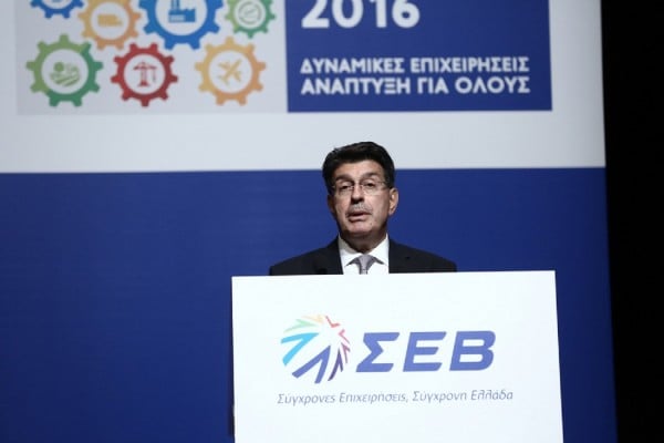 ΣΕΒ: Επανεξέταση των ειδικών φόρων στην τηλεφωνία και την τηλεόραση