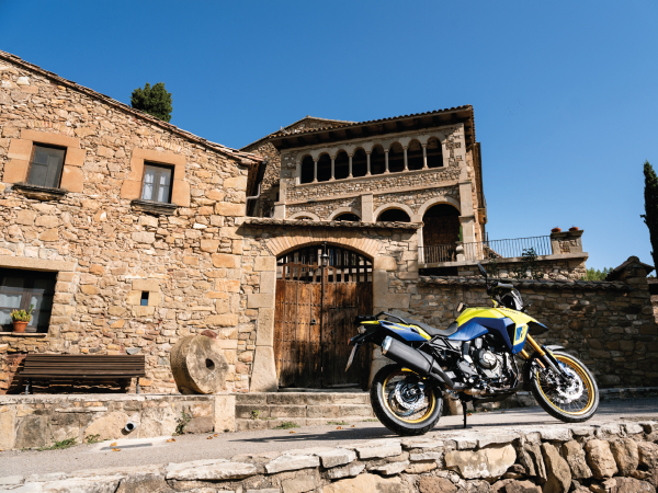 Νέο Suzuki V-Strom 800DE: Σε πάει παντού