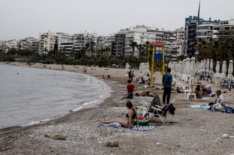 Σούβλισαν τον οβελία με αντηλιακό, σε ποιες περιοχές η θερμοκρασία χτύπησε κόκκινο, τι καιρό θα κάνει αύριο